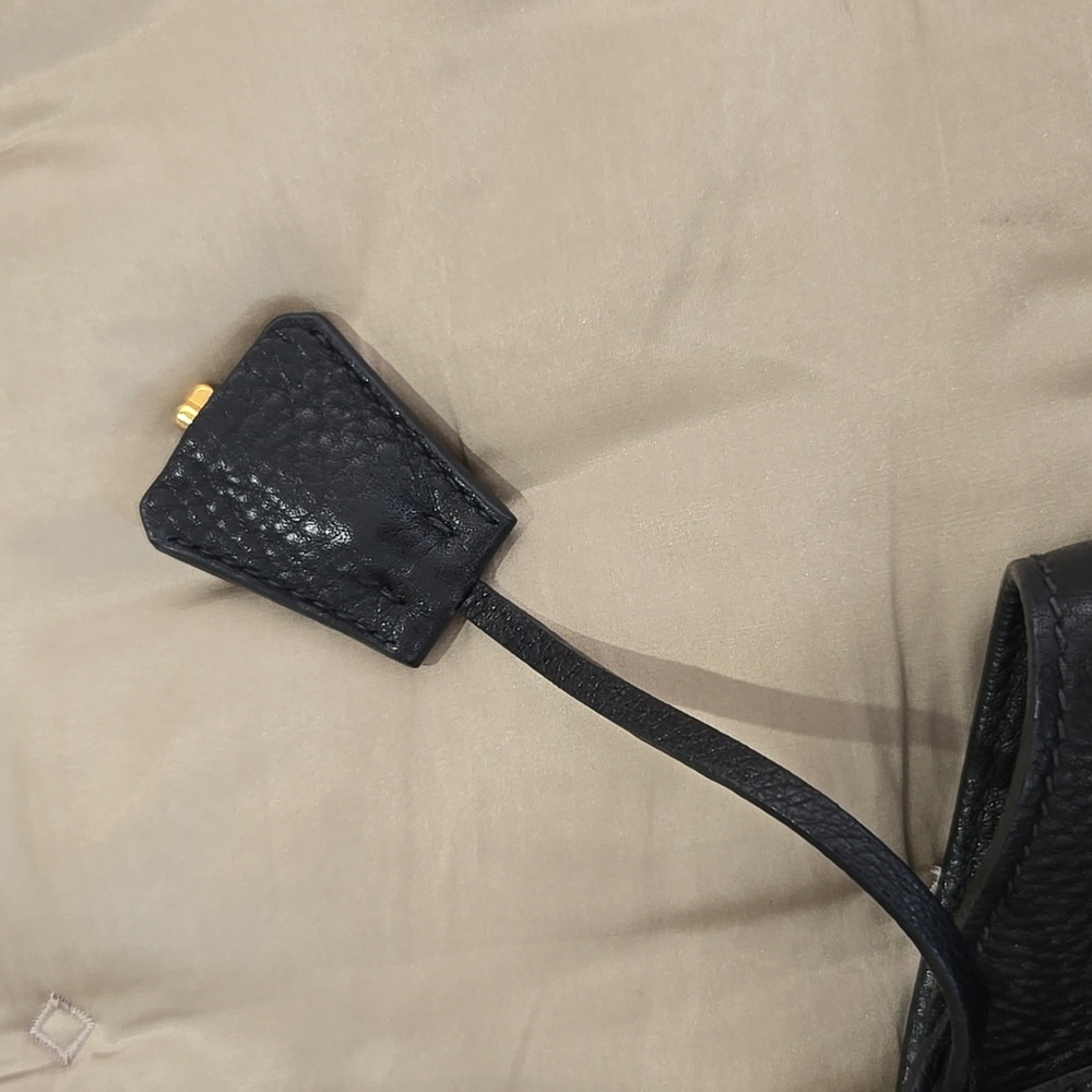 Prada Vitello Diano Handbag - Picture 5 of 16